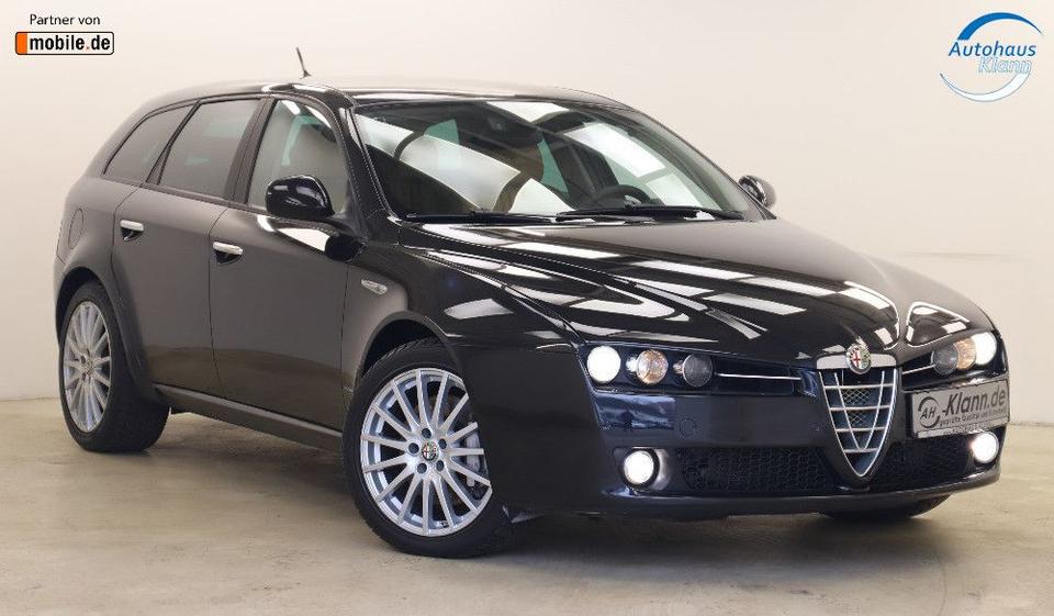 Alfa Romeo 159 Sportwagon 2.4 JTDM 209PS 20V Q4 Distinctive in Teltow