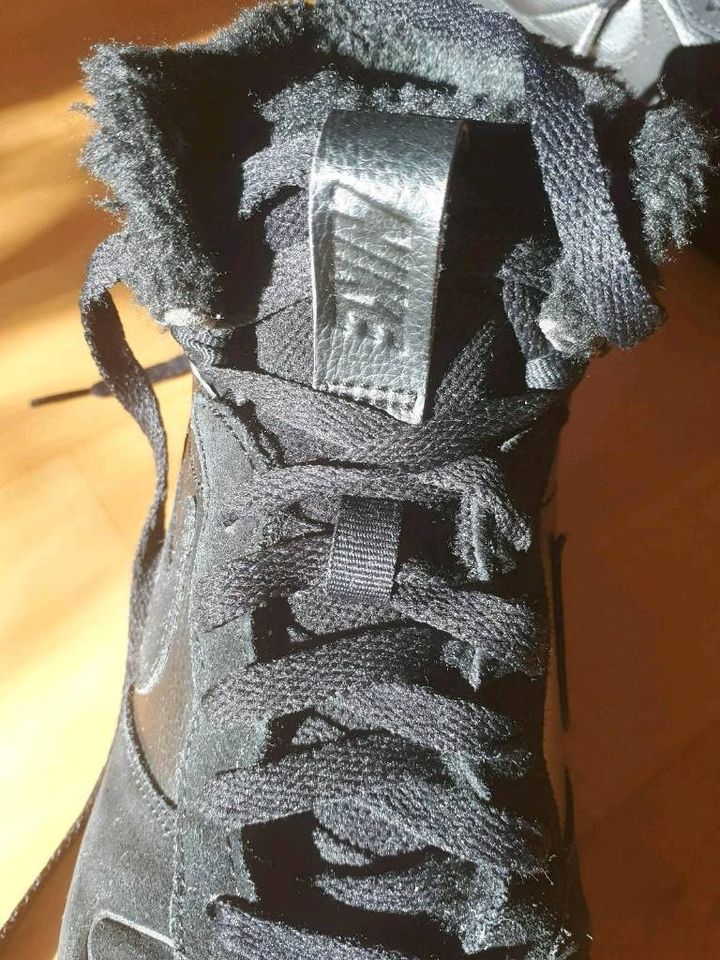 Nike Winterboots neuwertig! in Helbra