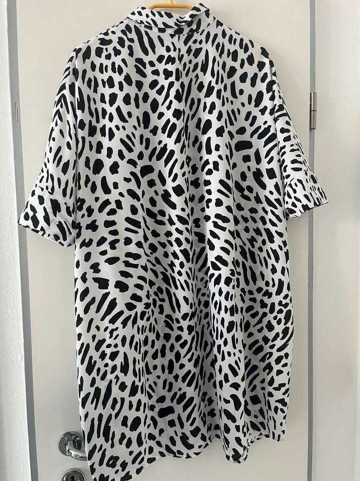 Kiomi Blusen-Kleid M/L 38/40/42 Oversize Animal Top Zustand in Biederitz