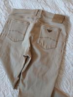Armani beige Jeans Größe 27/32 Hessen - Maintal Vorschau