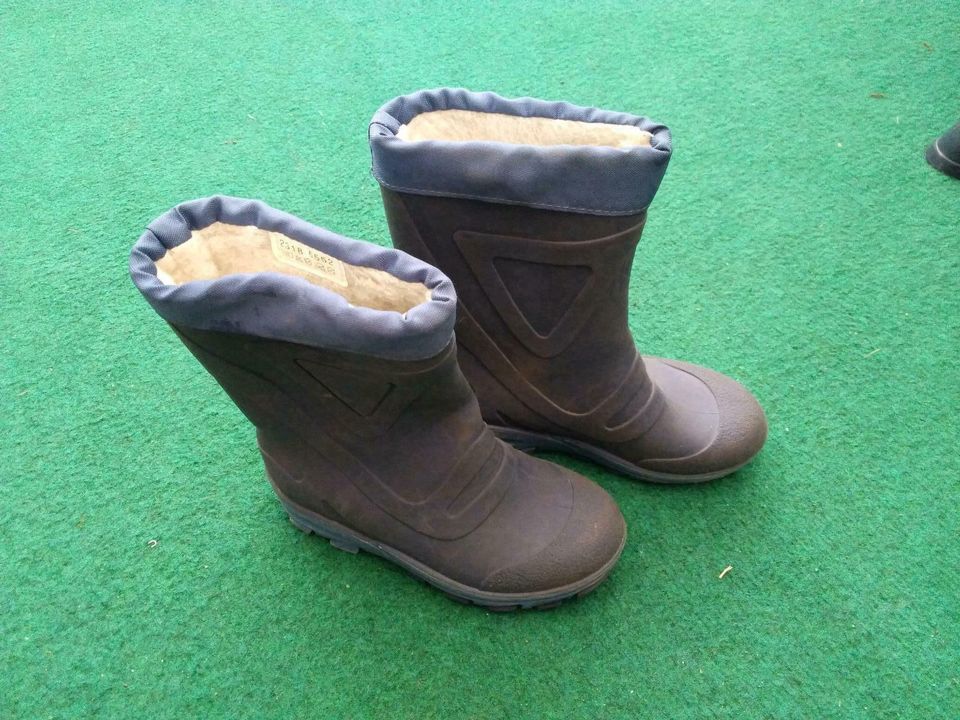 Jungen Gummistiefel Winter Gr. 26 in Ochsenfurt