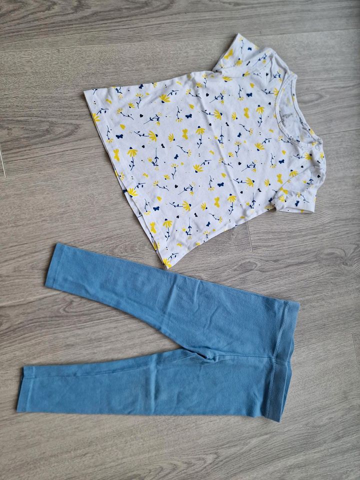 Kindersachen Babysachen Kleidung Gr.92 Outfits in Hannover