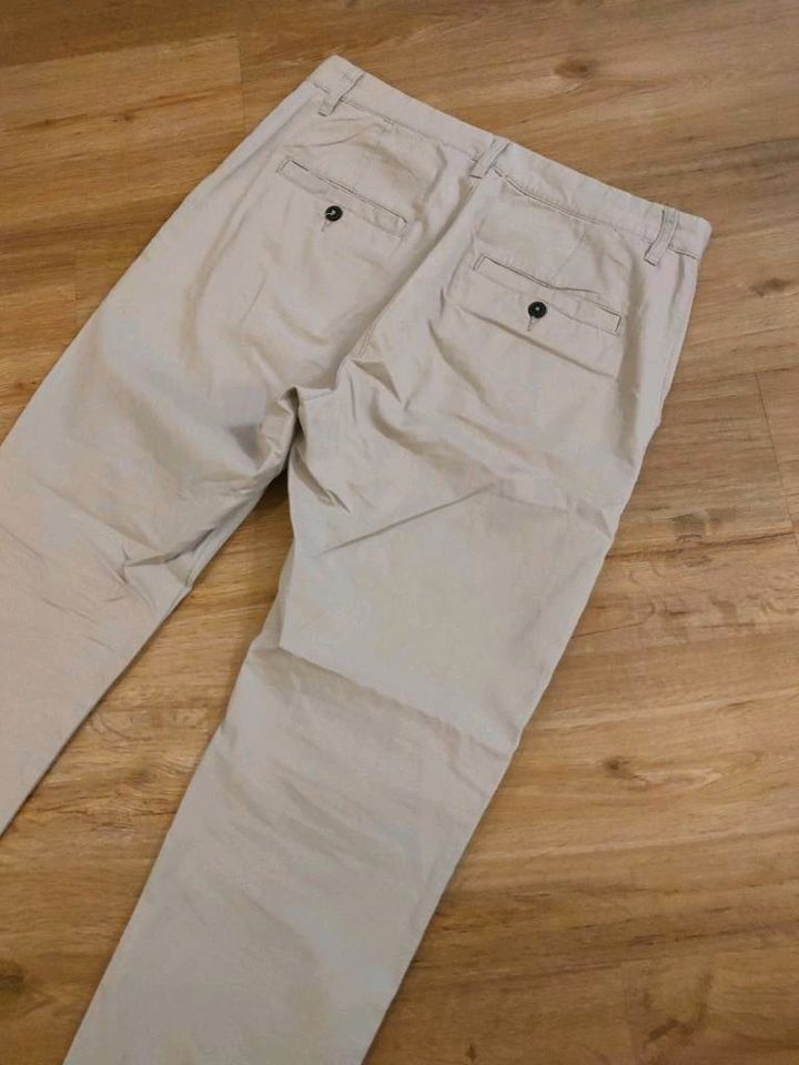 H&M Gr. 31 Chino M Herrenhose Stoffhose beige Jeans Herrenjeans in Bremen