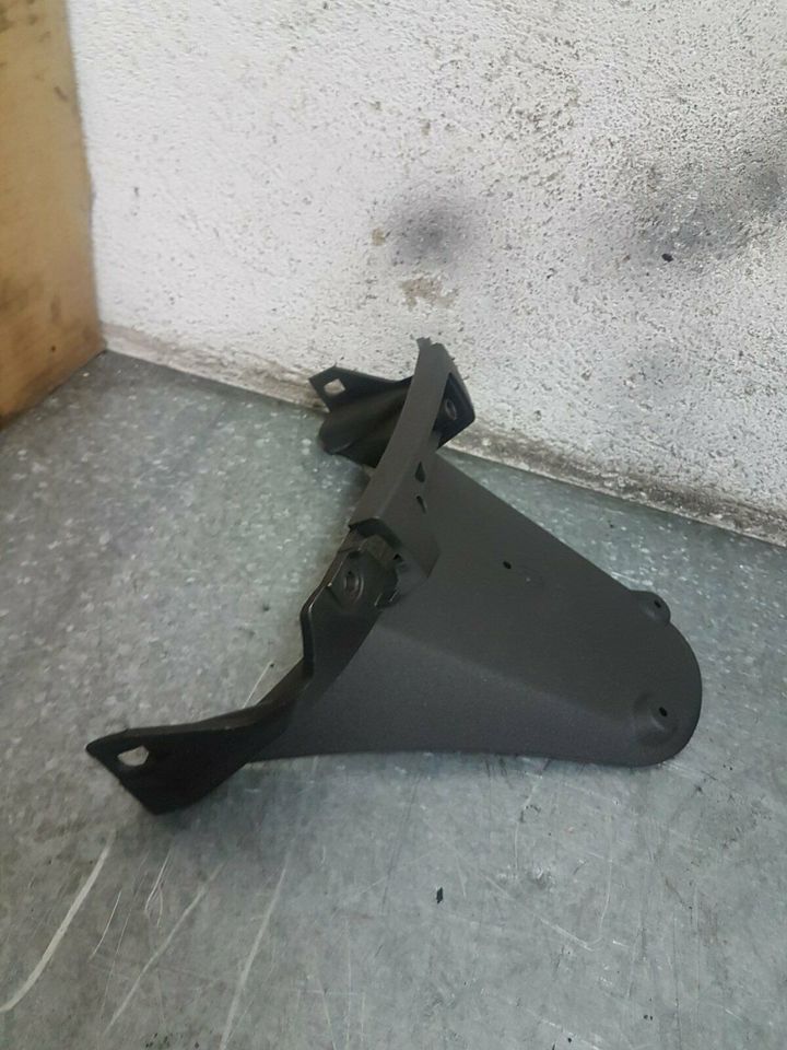 Kennzeichen Halter Verkleidung Piaggio Vespa LX neu 50 125 14485 in Düren