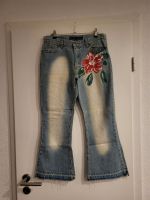 Auffällige 3/4 Jeans Blumen Aufdruck Größe 36 38 Rheinland-Pfalz - Weingarten Vorschau