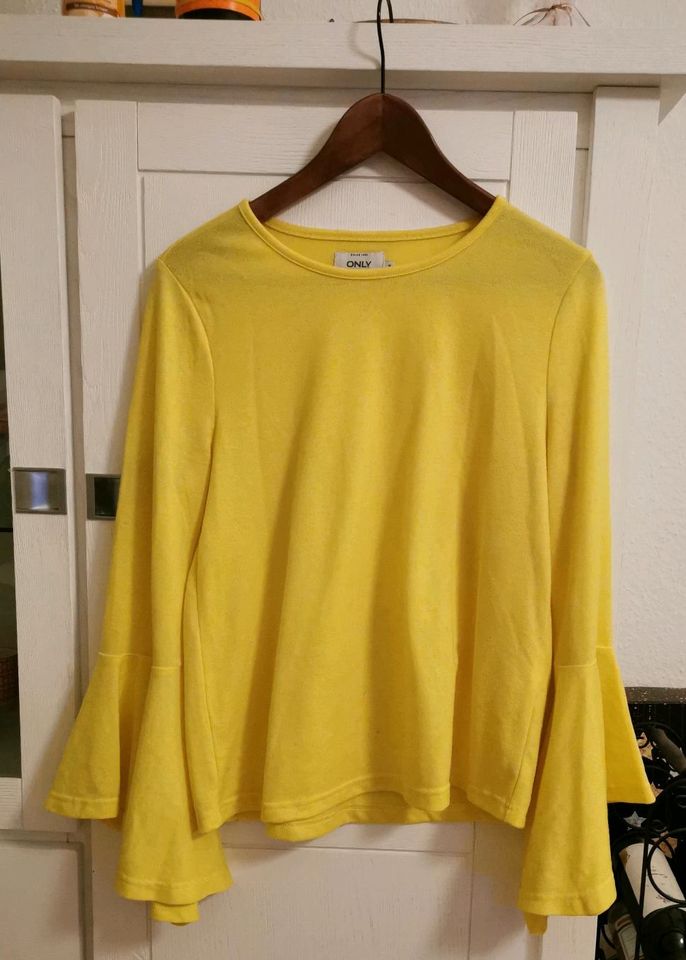 Gelber dünner Pullover von only, Größe M in Nörvenich