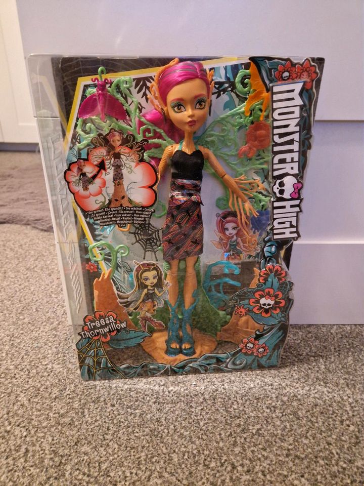 Monster High Puppe Treesa Thornwillow ovp in Hatten