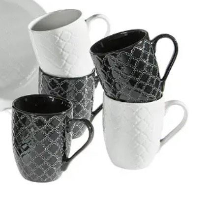 12 neue Tassen/Kaffeebecher schwarz/weiß marokk. Muster in Schwendi
