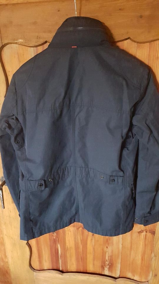 Strellson Herrenjacke sportlich, schick, Übergang, Gr.48 in Gorleben