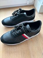 Sneaker/Sportschuhe Tommy Hilfiger neuwertig Düsseldorf - Friedrichstadt Vorschau
