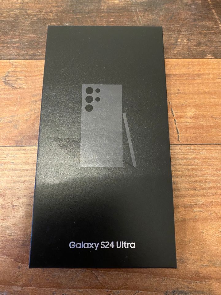 Samsung S24 Ultra 512 GB black versiegelt in Lüdenscheid