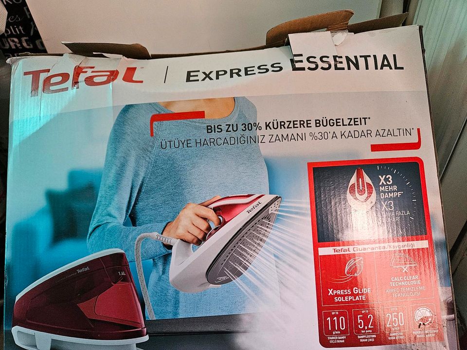 Tefal Dampfbügel Neu in Duisburg