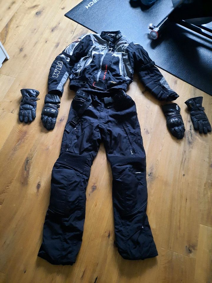 Motorradhose, Jacke und 2 Paar Handschuhe, Größe M in Münnerstadt