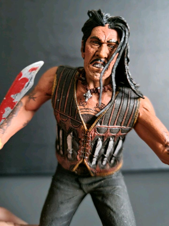 Neca Machete Danny Trejo Robert Rodriguez Figur in Fehmarn