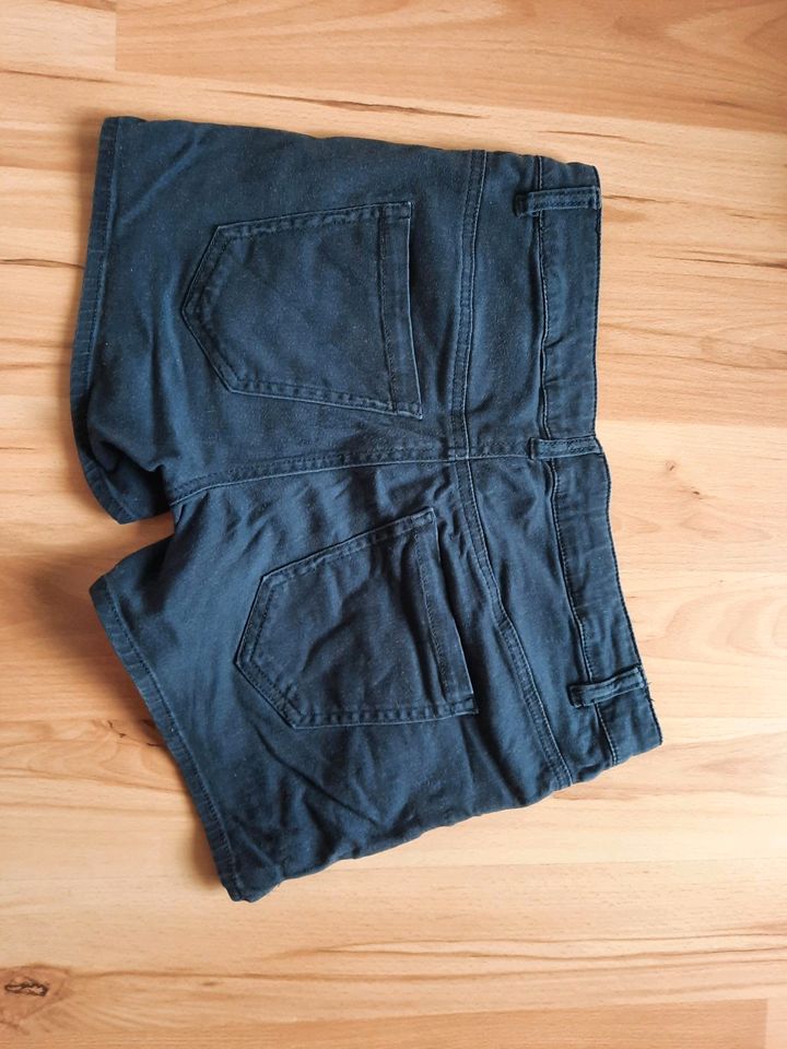 Vero moda kurze shorts blau maritim marineblau gr 38 in München