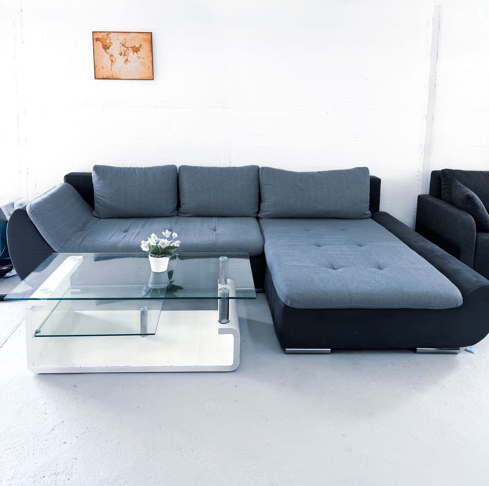 Sofa mit Schlaf Funktion ✅ in Hannover