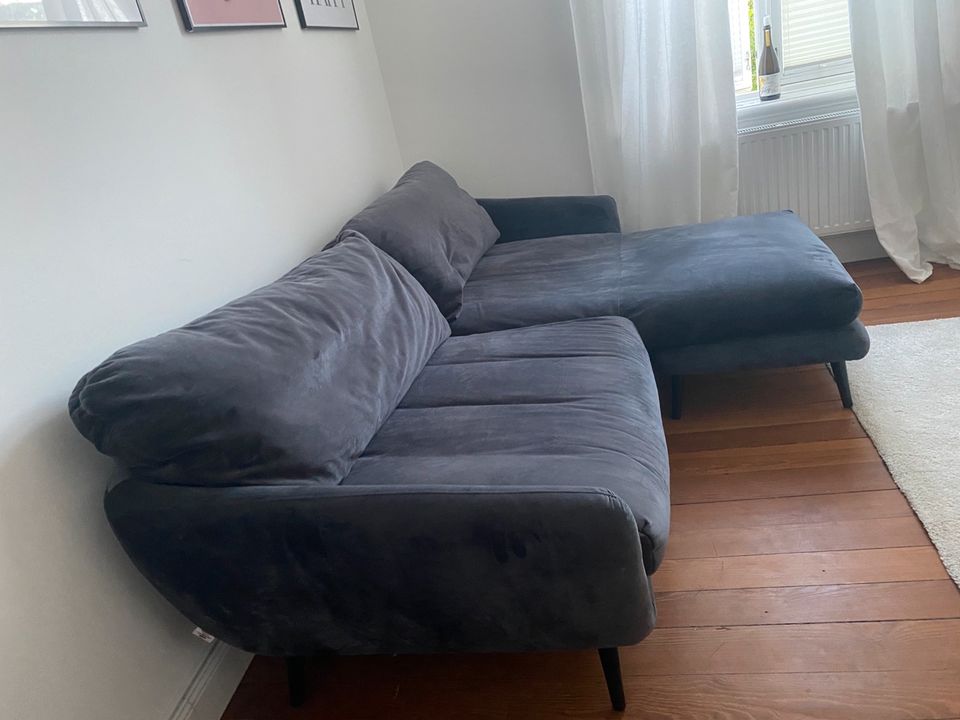 Sofa zu verkaufen bis Ende Mai 250€!!! in Lübeck