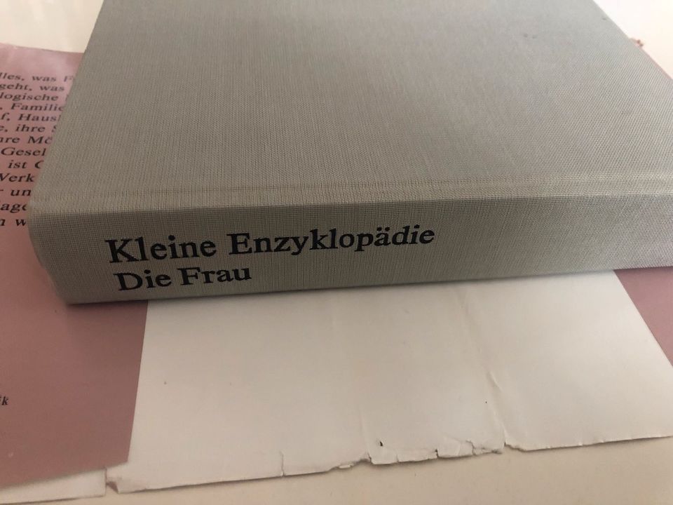 Kleine Enzyklopädie Die Frau in Dresden