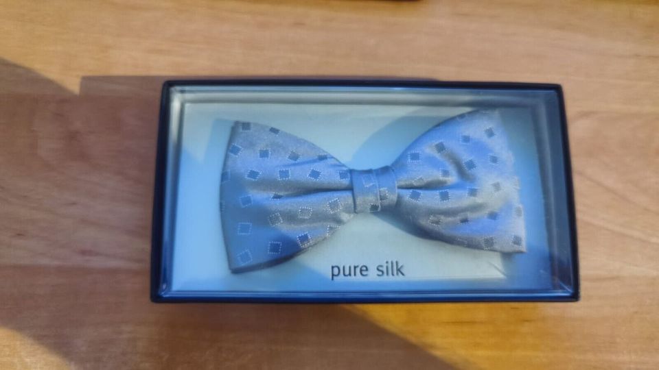 Pure Silk Fliege Grau in Hürtgenwald