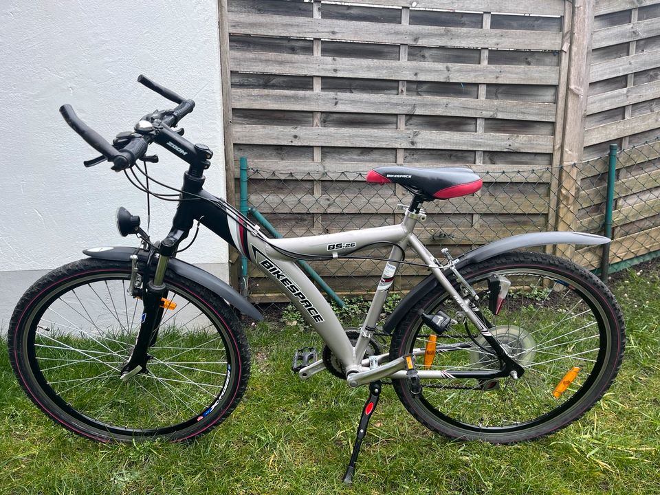 Mountainbike/ Fahrrad Bikespace 26 Zoll in Bayern - Huglfing | eBay  Kleinanzeigen ist jetzt Kleinanzeigen