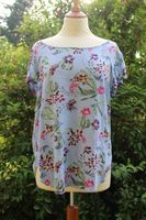 Sehr gut: Bluse / Top / Shirt - Carnaby`s: Hellblau mit Blumen Bayern - Hof (Saale) Vorschau