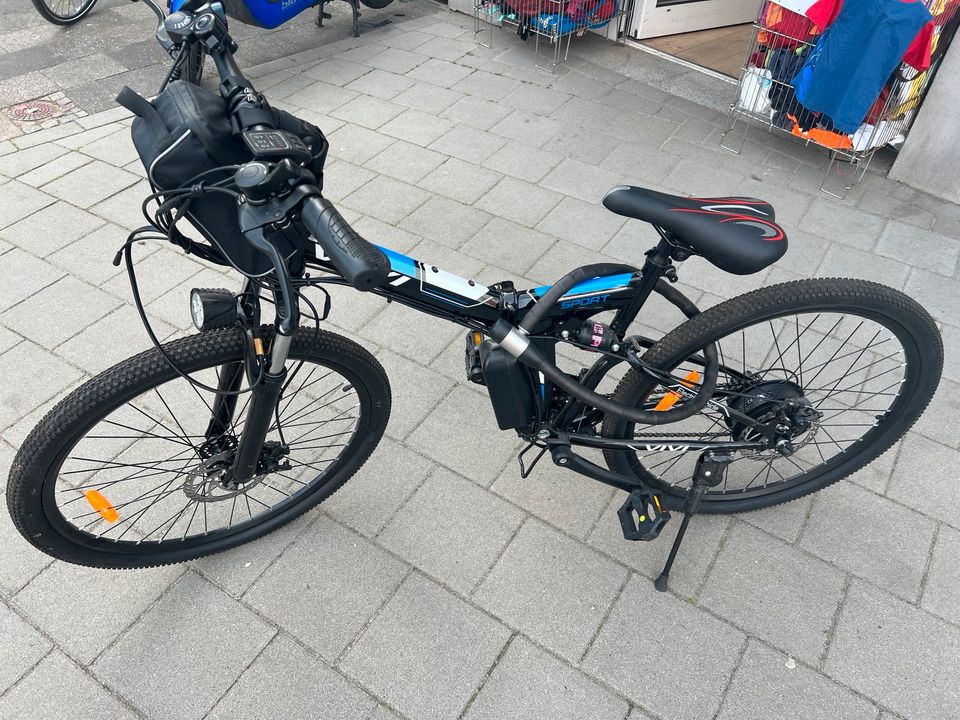 E-Bike Fahrrad Rad Neu in Kiel