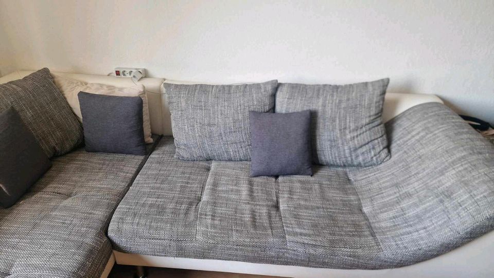 Ecksofa, Couch mit Kissen in Witten