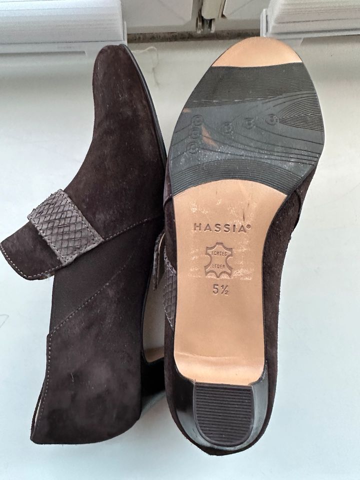 Braune Pumps Wildleder von HASSIA, Gr. 5,5 in Hamburg