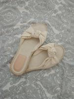 Beige H&M  Schlappen Nordrhein-Westfalen - Solingen Vorschau