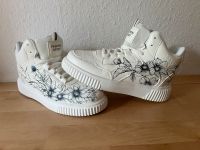 Damen Sportschuhe Gr. 38 Hand bemalt mit Acryl Baden-Württemberg - Rottenburg am Neckar Vorschau