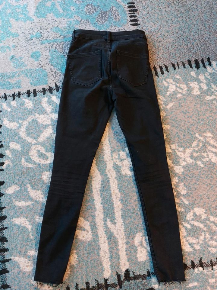 Denis Co jeans hose gr. 36 S super Zustand in Garbsen