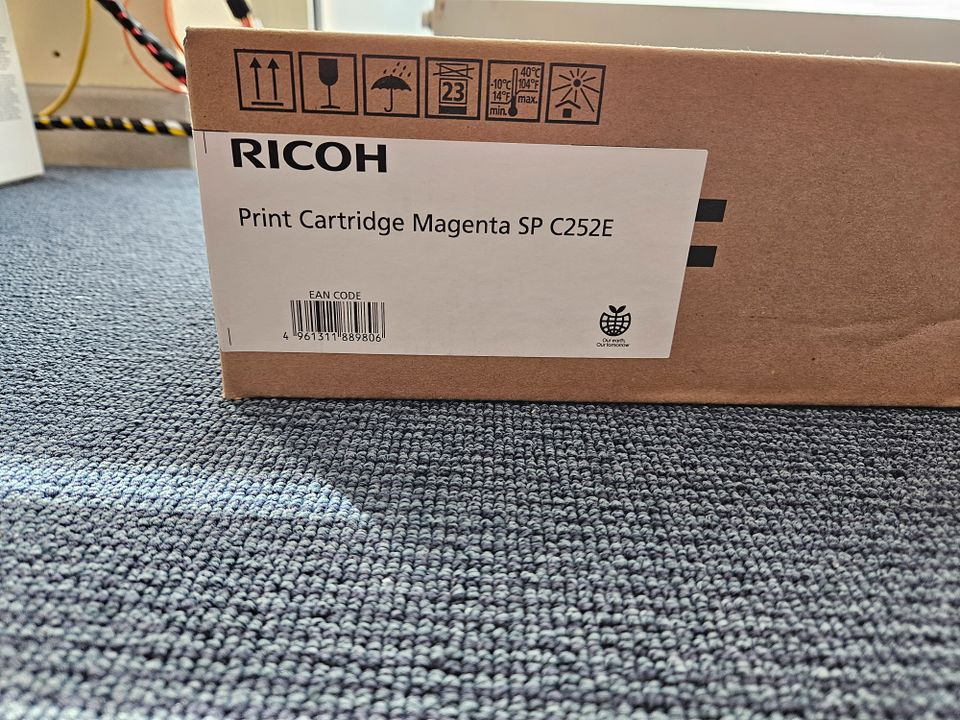 Ricoh Print Cartridge Magenta SP C252E in Plauen