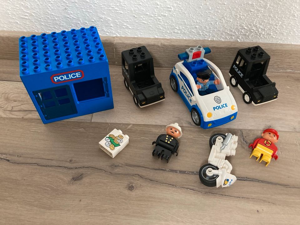 Lego Duplo Polizei Fahrzeuge Männchen Set in Uhldingen-Mühlhofen