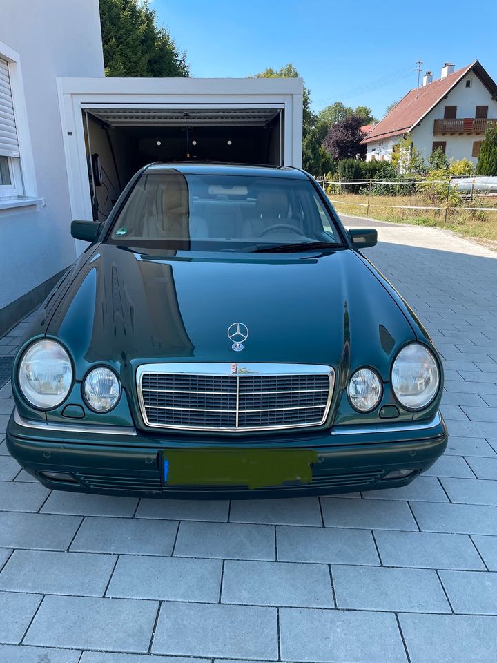 W210-E 200 Mercedes Benz E in Selters