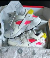 Nike Air Max Huarache neu 42 Niedersachsen - Garbsen Vorschau