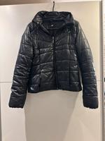 Kurze Jacke von H&M Gr. 38 Nordrhein-Westfalen - Meerbusch Vorschau