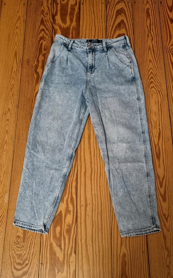 Jeans Hollister Gr. 28/27 in Hamburg