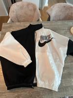 Oversized Jacke Nike Größe S Hessen - Hochheim am Main Vorschau