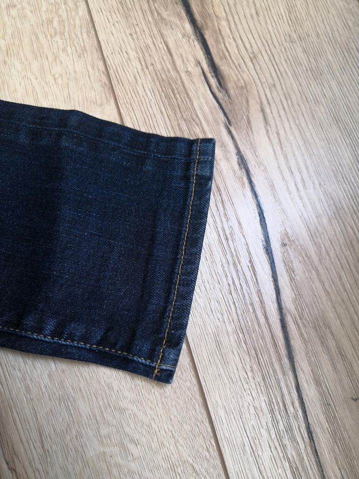 Jeans von H&M in Größe 26, Innenbeinlänge ca. 80cm in Görlitz