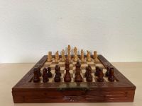 Altes Schachspiel aus Holz mit 2 Schubladen Schachbrett klappbar Sachsen - Chemnitz Vorschau