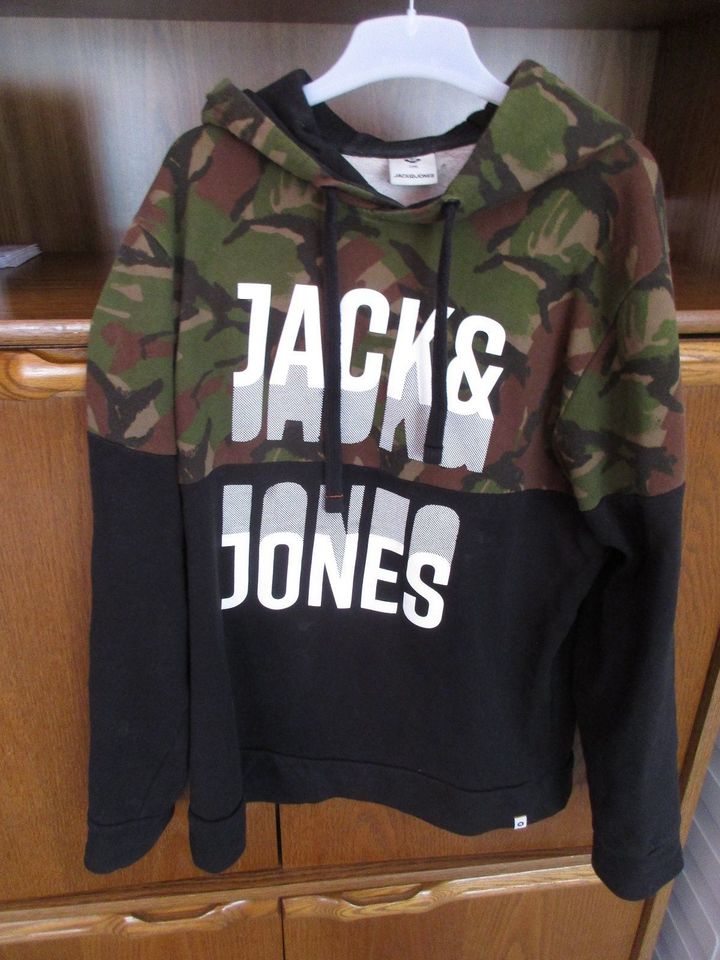 Jack & Jones Kapuzenpulli - Gr. L - Camouflage / schwarz in Augsburg