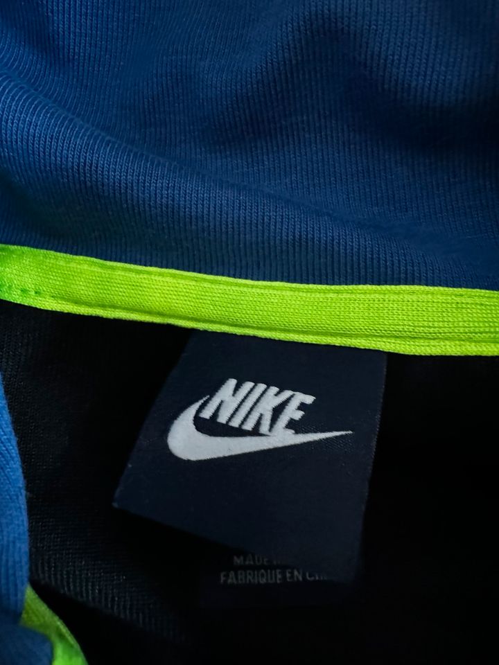 Cooler Nike Herren Trainingsanzug / Farbe blau-grau / Gr. M in Schauenburg