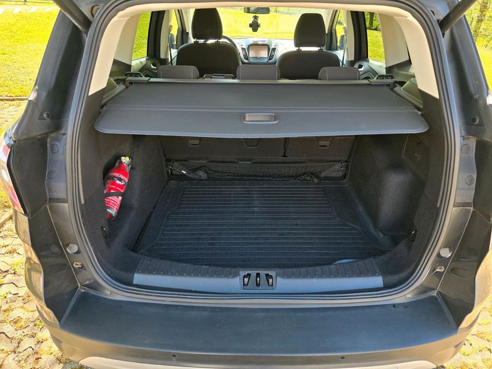 Ford Kuga 1,5 EcoBoost COOL & CONNECT in Chemnitz