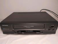VHS Videorekorder Daewoo mit Fernbedienung funktionsfähig Niedersachsen - Lüneburg Vorschau