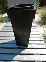 Pflanzkübel schwarz Metall Höhe 70 cm Blumen Garten Nordrhein-Westfalen - Kleve Vorschau