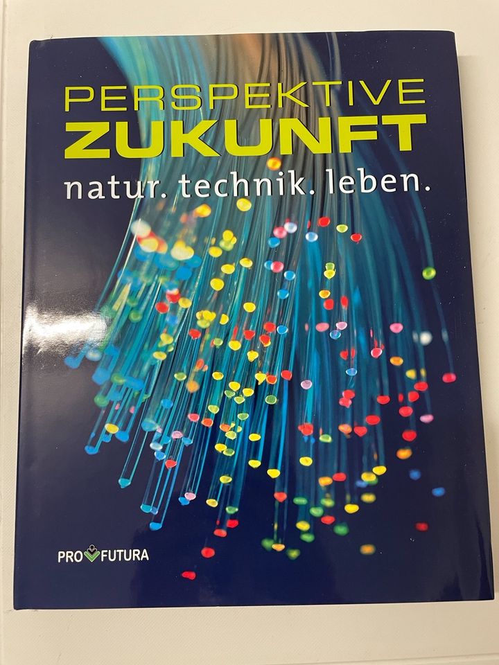 WWF Buch „Perspektive Zukunft“ in Penzing