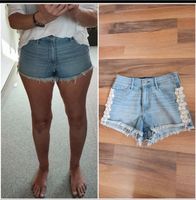 Hollister Jeans Shorts 36 (neuwertig) Bayern - Neukirchen a Teisenberg Vorschau