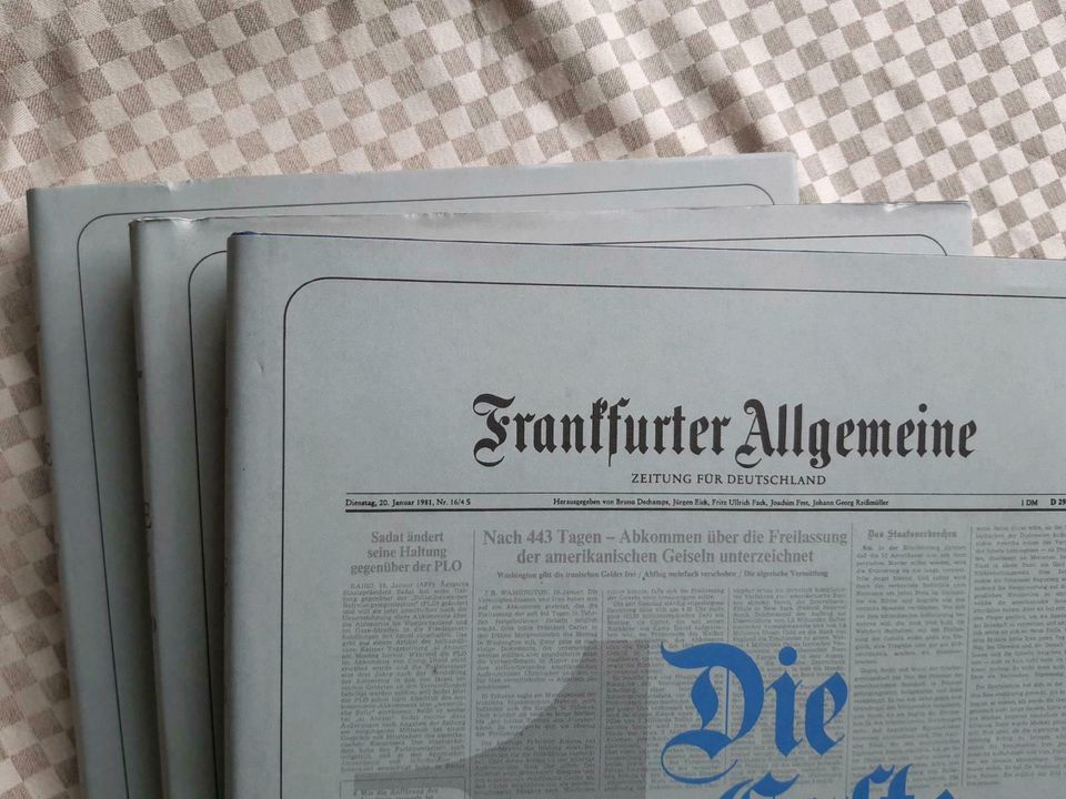 Frankfurter Allgemeine Erste Seite 1949 - 1990 in 3 Bänden Archiv in Würzburg