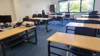 Bürotische, konvolut, viele Schreibtische Bildungseinrichtung Niedersachsen - Isernhagen Vorschau