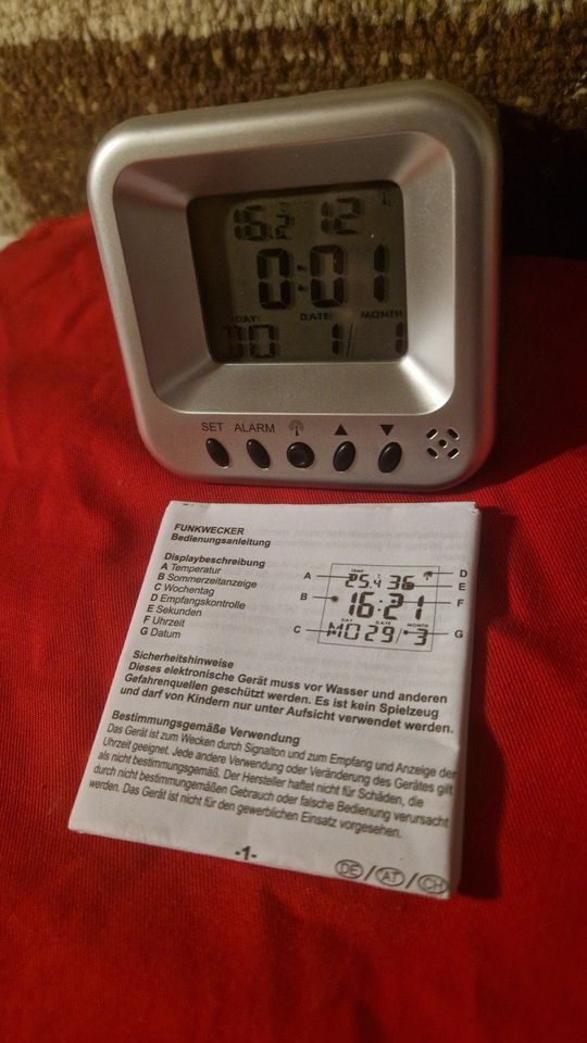 Auriol LCD-Funkwecker Innentemperaturanzeige NEU in Hamburg